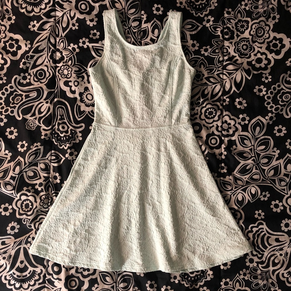 Frenchi Light Mint Green Textured Dress Small